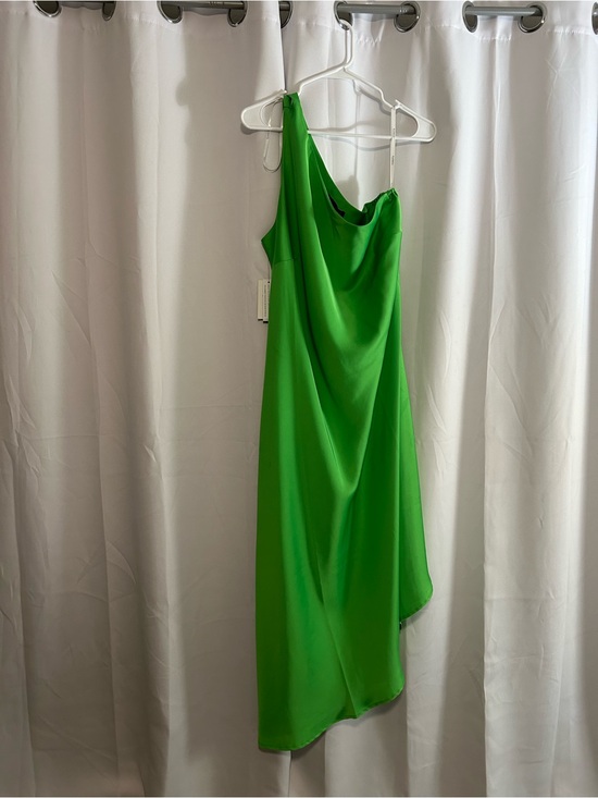 Eloquii Dresses & Skirts - Eloquii One-Shoulder Emerald Green Satin Dress